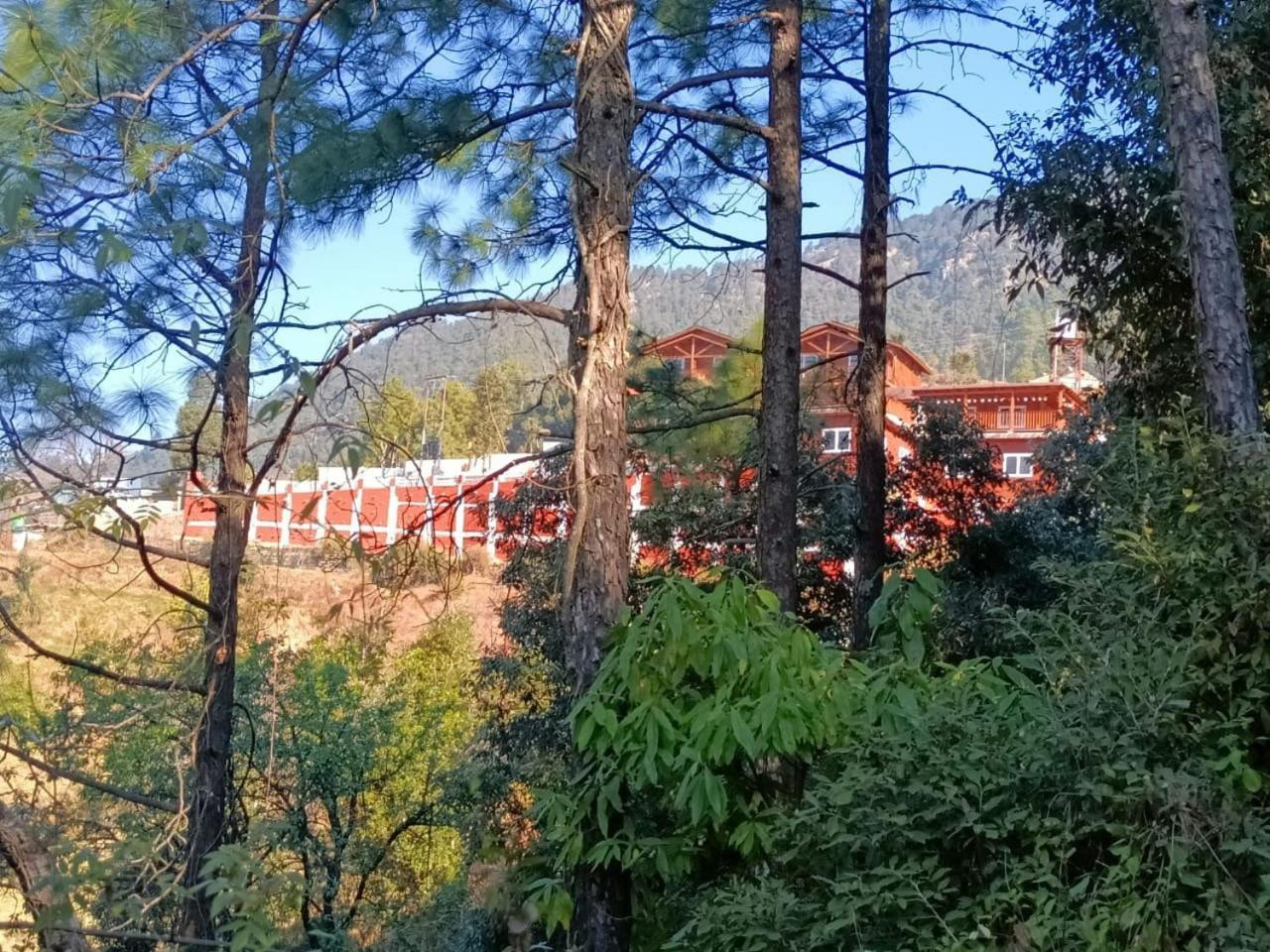 Vanprastha Resorts Dwarahat Exterior foto