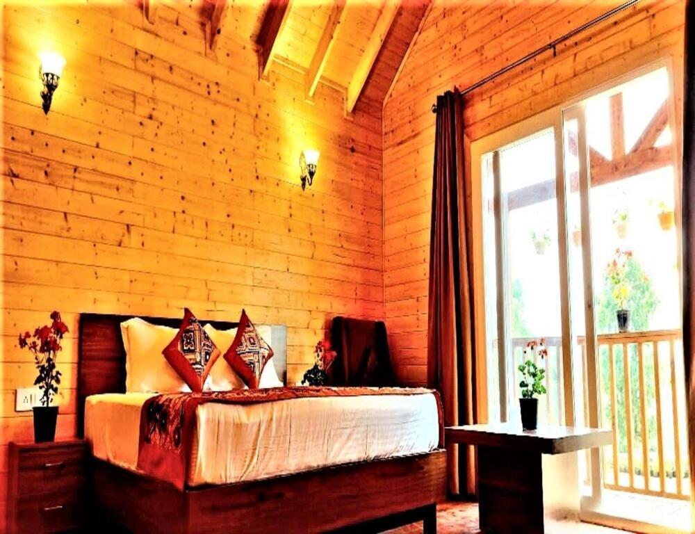 Vanprastha Resorts Dwarahat Exterior foto